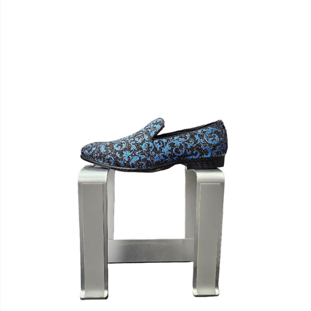 Shoes - Picture 2 of 4